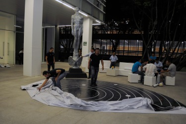 El montaje del escenario para la fotografía oficial del LX Ariel en los Estudios Churubusco. Foto: Pedro González Castillo.